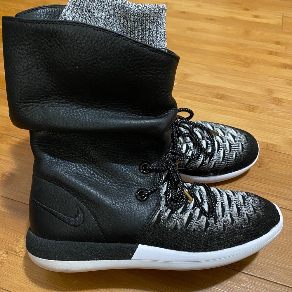 Nike Roshe boots